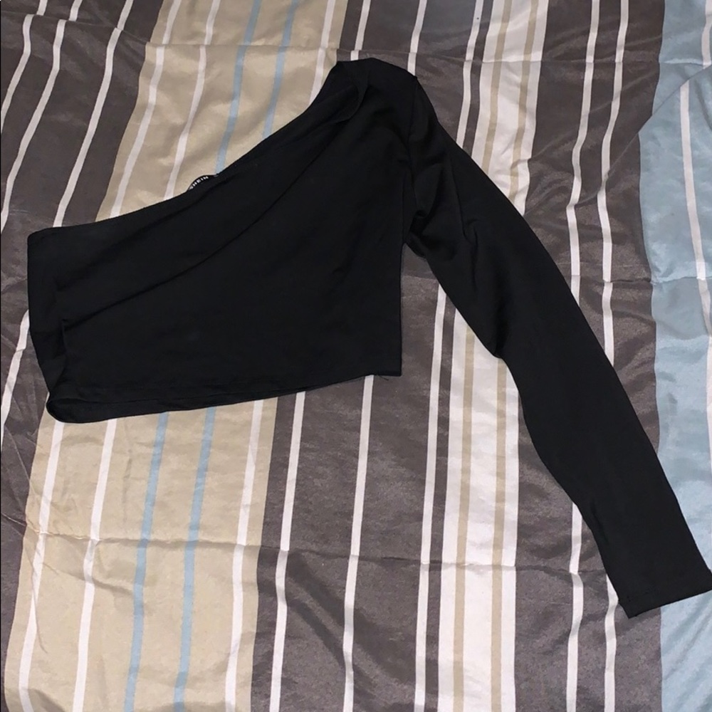 Asymmetrical tee